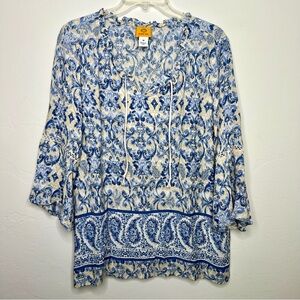 Ruby Rd. women’s paisley blouse, blue, white and tan. Size Medium